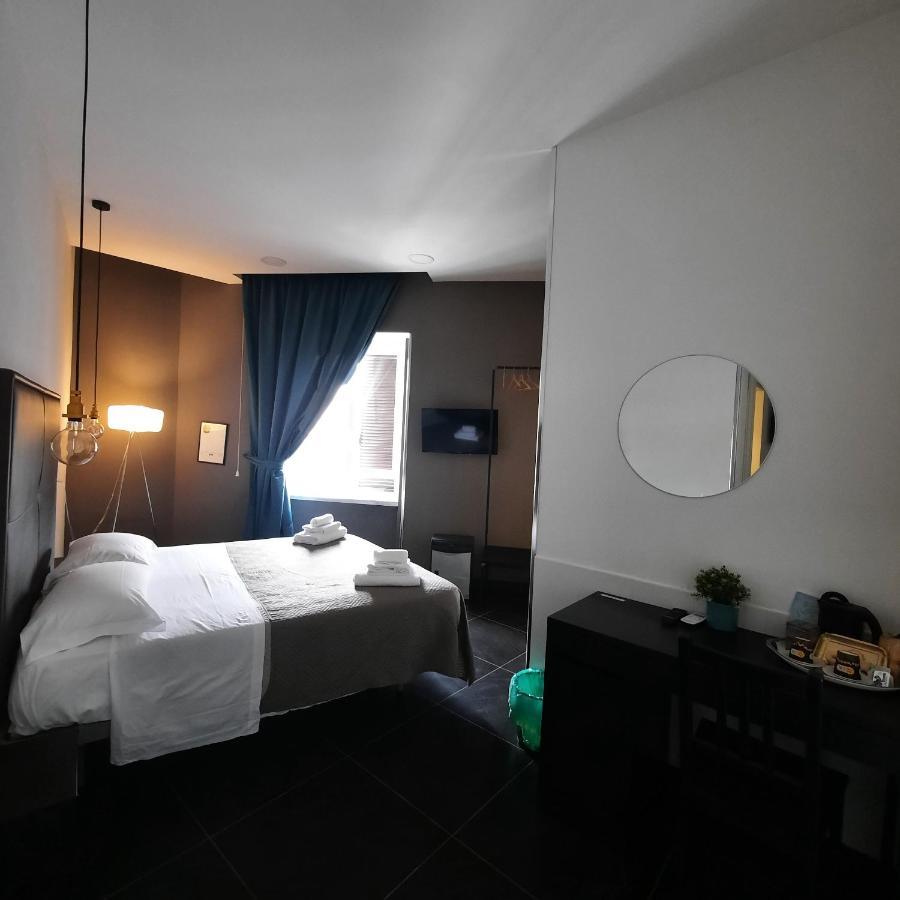 Pit Stop Napoli Centrale Екстериор снимка