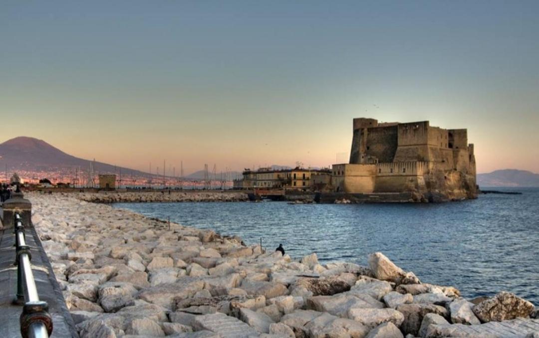 Pit Stop Napoli Centrale Екстериор снимка