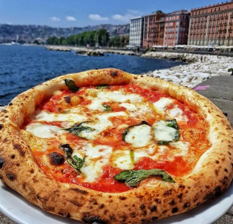 Pit Stop Napoli Centrale Екстериор снимка